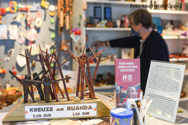 In diesem Eine-Welt-Laden werden faire Produkte verkauft.