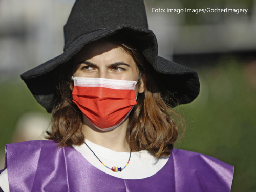 Istanbul vor zwei Wochen: Diese Demonstrantin protestiert gegen den Ausstieg der Türkei aus dem Übereinkommen des Europarats zum Schutz der Frauen gegen Gewalt.