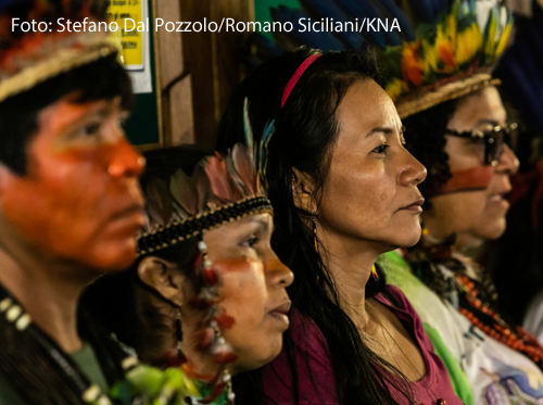 Indigene aus dem Amazonasgebiet bei einer religiösen Versöhnungsfeier am 12. Oktober 2019 in der Kirche Santa Maria in Traspontina in Rom.