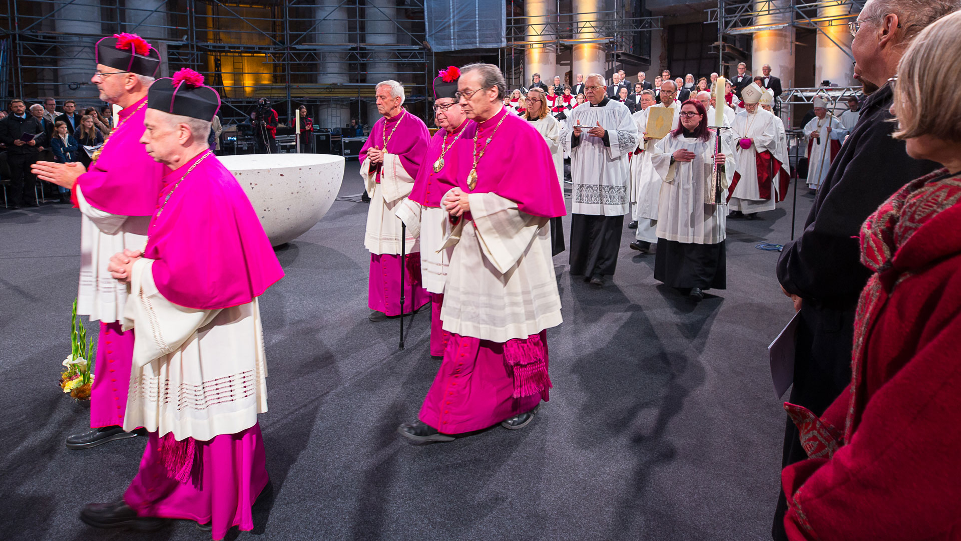 Einzug in die Kathedrale