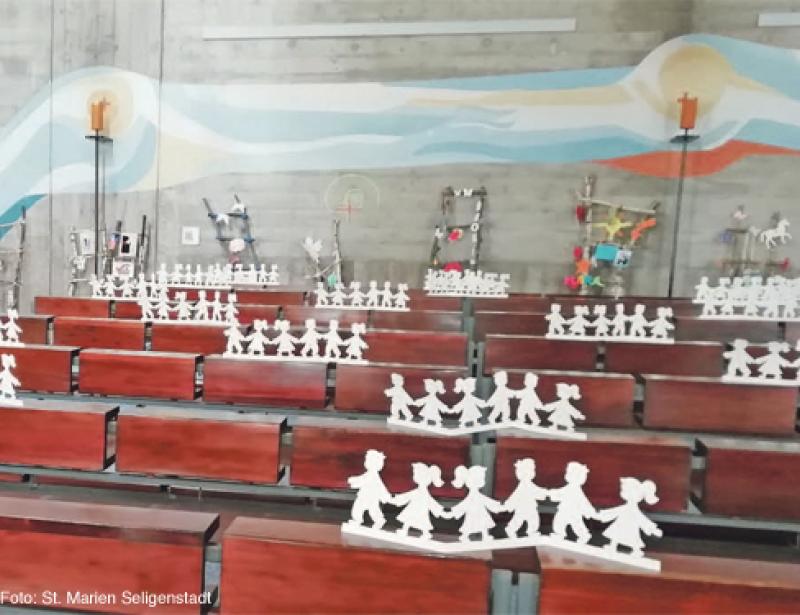 2021: (Er)findet sich Kirche neu?