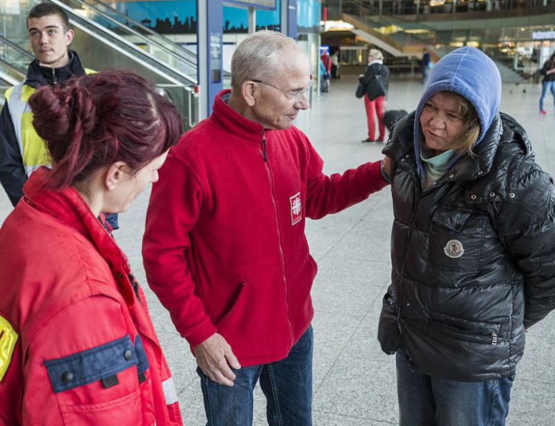 Den Menschen Hilfe anbieten