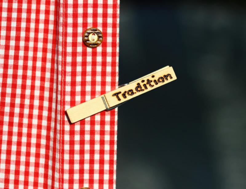 Von Gott oder den Menschen?