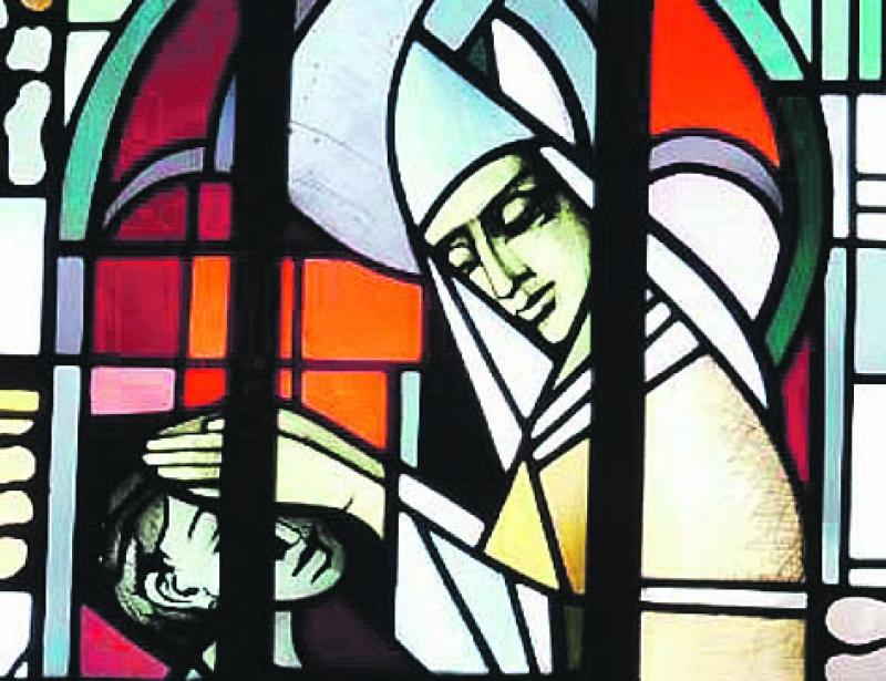 Gemeinde will ihre Kirchenfenster retten