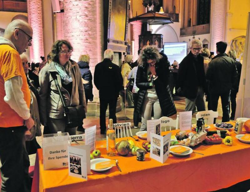 Laute Herzen in 127 Gebäuden