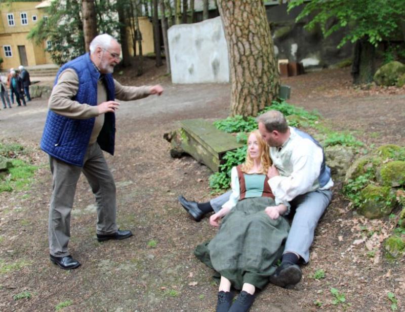 Auf der Bühne wird es emotional