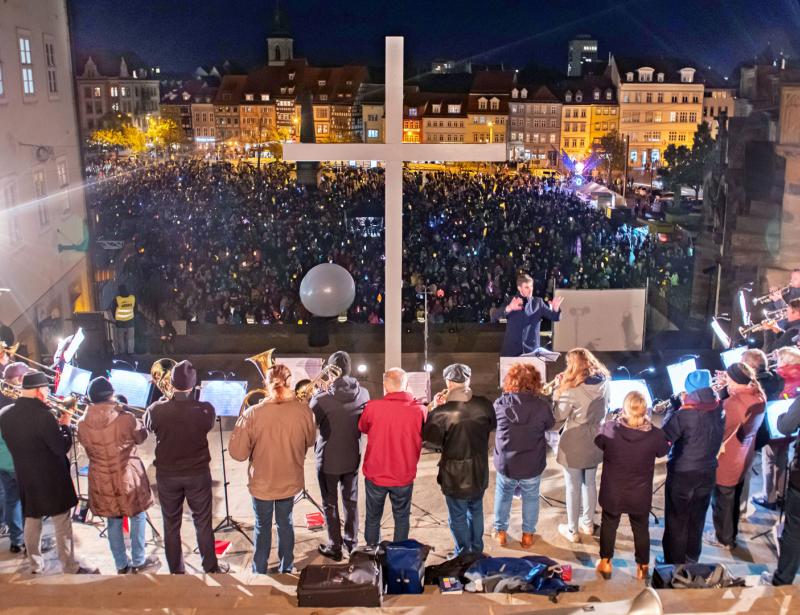 Mehr Bühne für die Gastgeber
