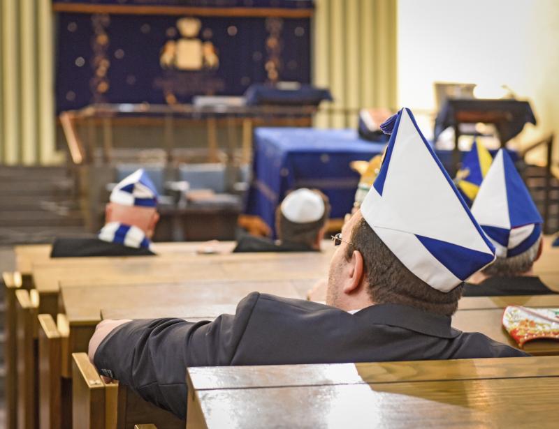 Feiern, leben, überleben