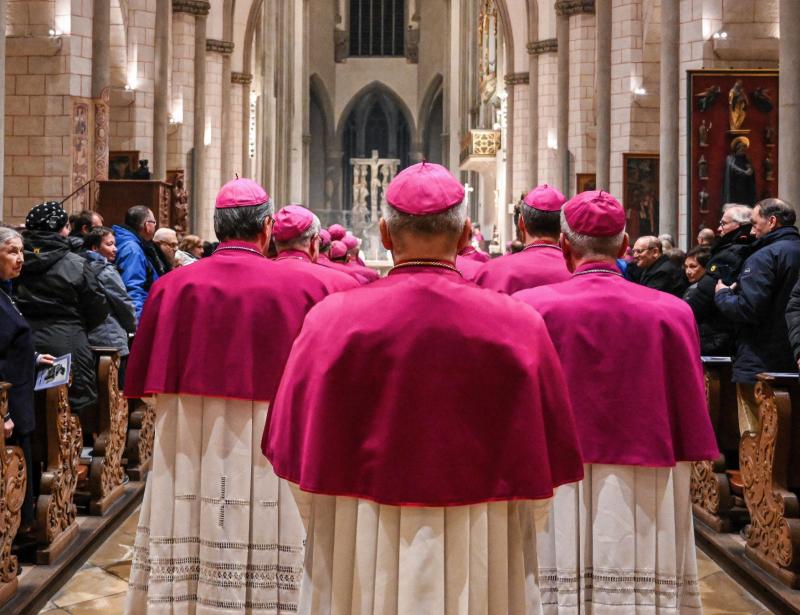 Bekenntnis zur Einheit mit Rom