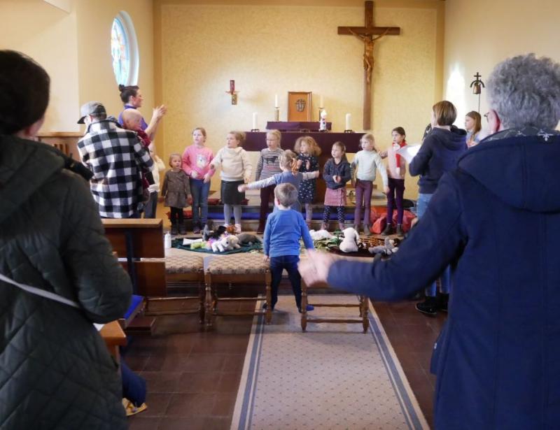 Erzählen, singen, Bibel erleben