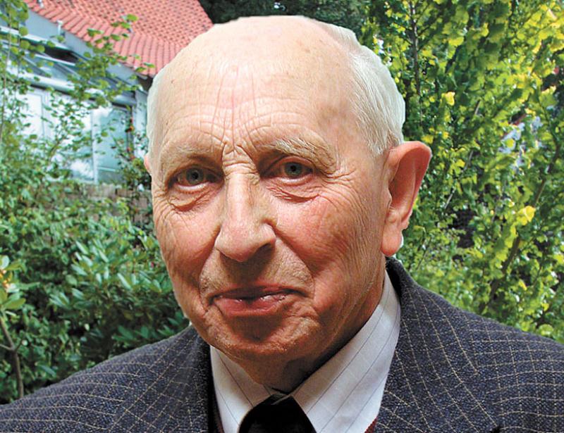 Sie helfen Menschen auf dem Land