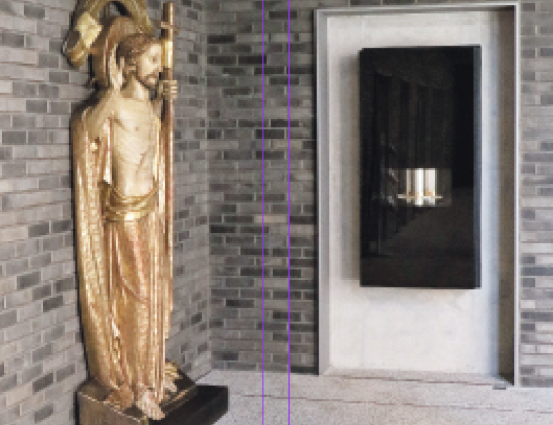 Vitrine mit Salbölen