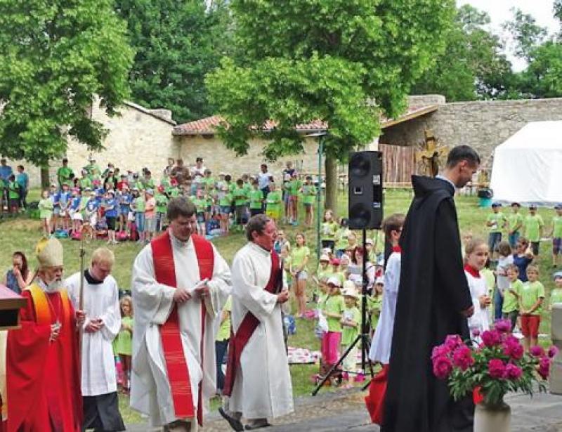 Kinder überwinden Mauern