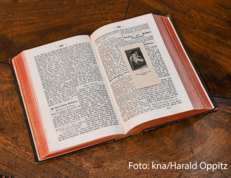 Was bedeutet das sechsspeichige Rad? 