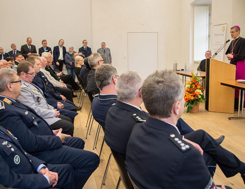 Halt und Perspektive