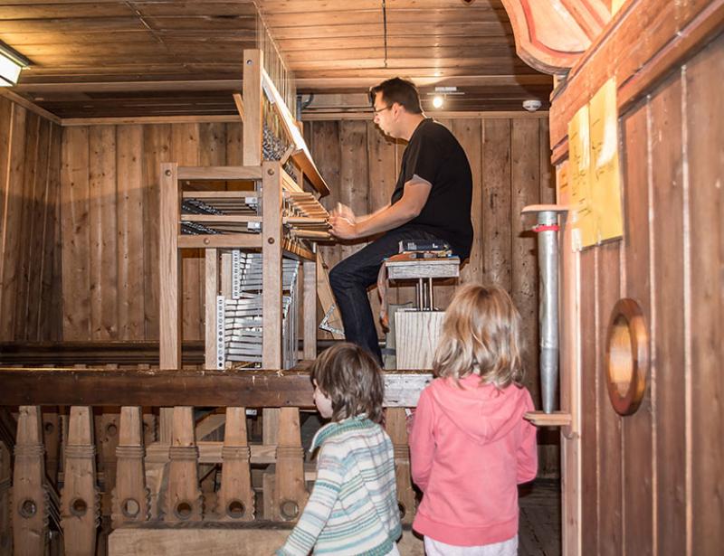 Wo Glockenmusik vom Turm erklingt