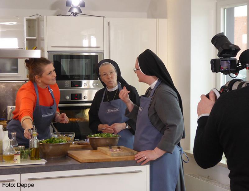 „Alles trifft sich in der Küche“ 