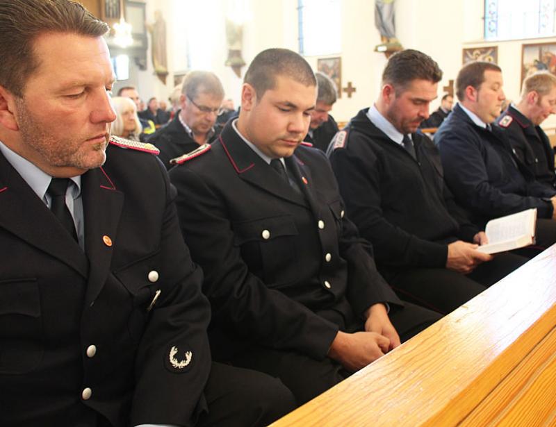 In voller Montur in der Kirche