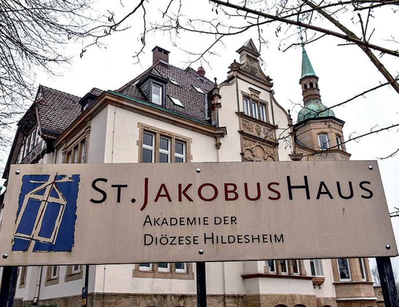 Neuausrichtung und Häuserschließungen