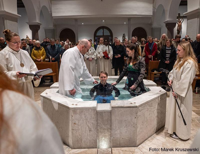 In den Glauben eintauchen