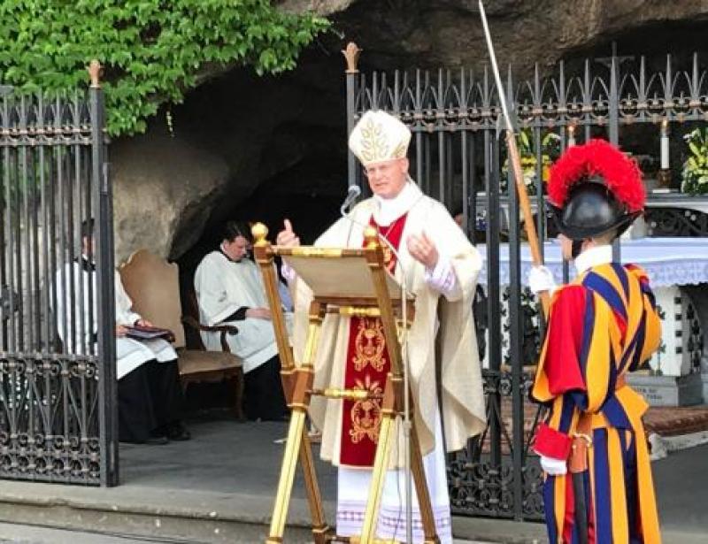 Fronleichnam in den Vatikanischen Gärten