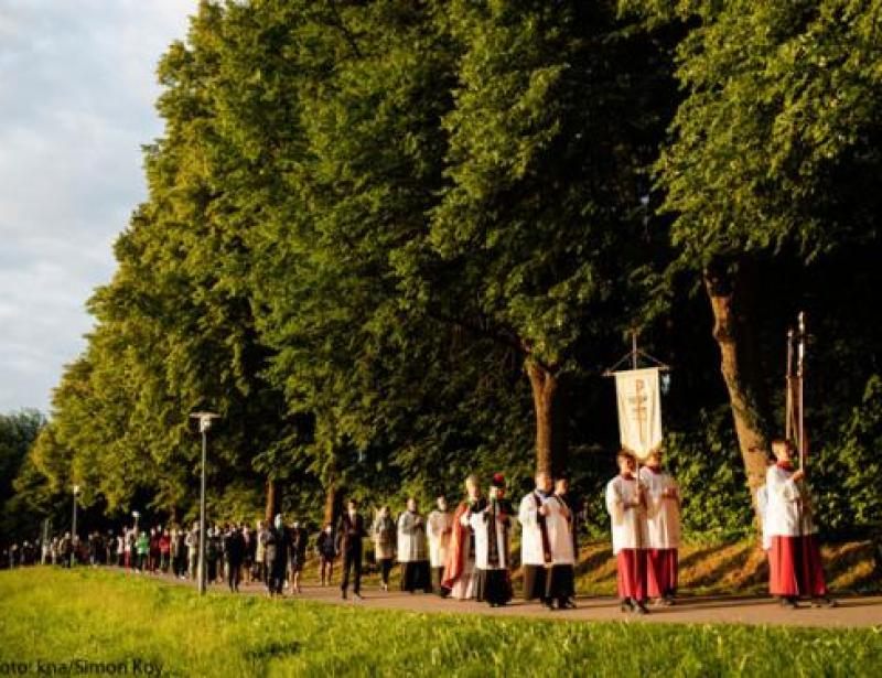 Segen von Schiff und Fernsehturm