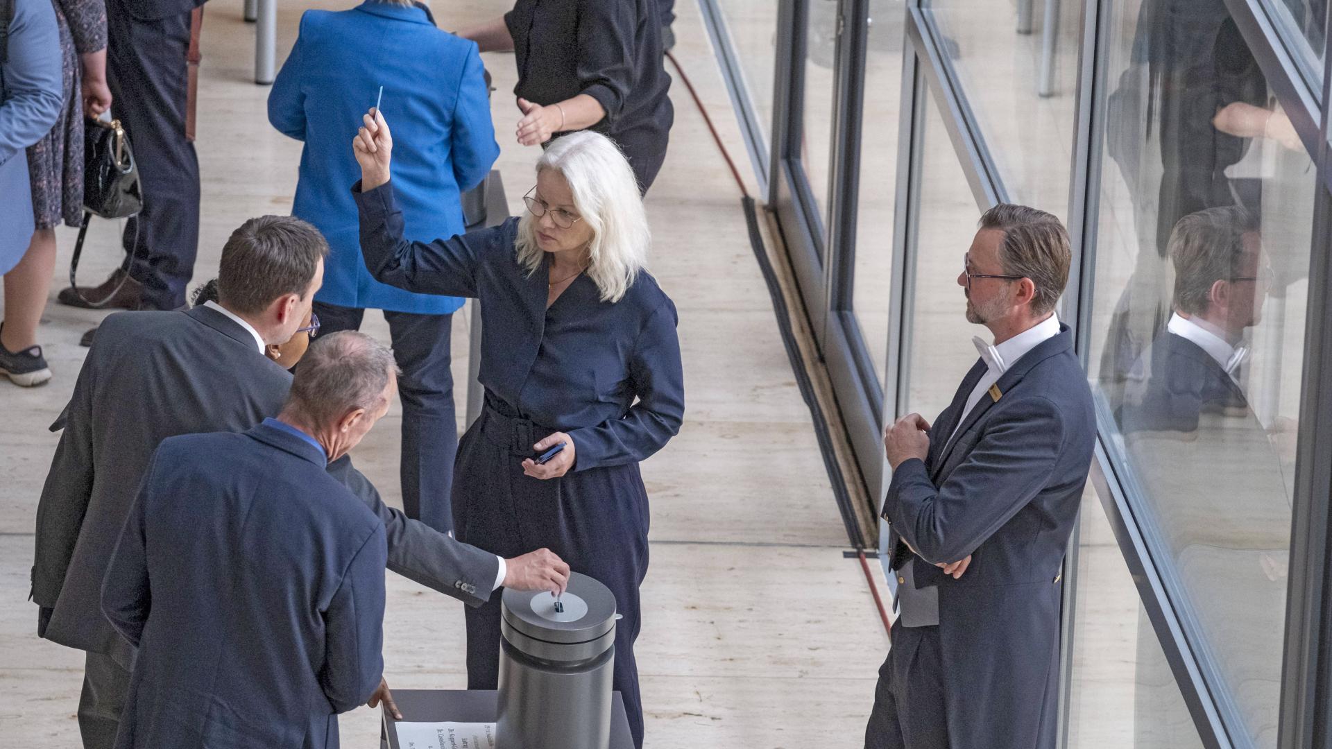 Abstimmung im Bundestag zur Suizidbeihilfe