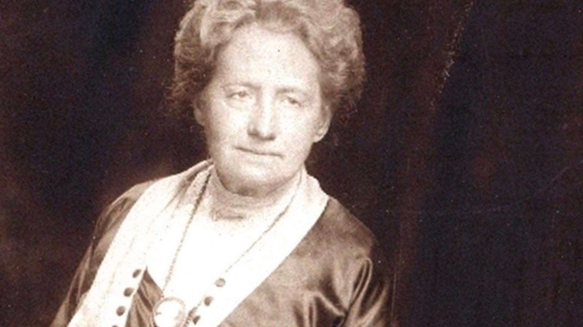 ä Philippine Victorine Anna Endler wurde als Schriftstellerin bekannt unter ihrem Pseudonym Antonie Haupt.