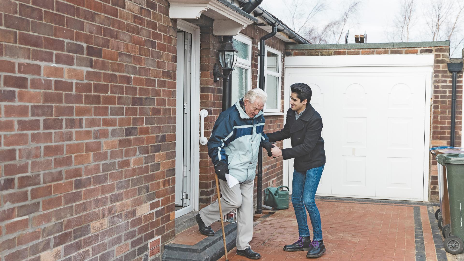 Nachbarschaftshilfe in der Altenpflege