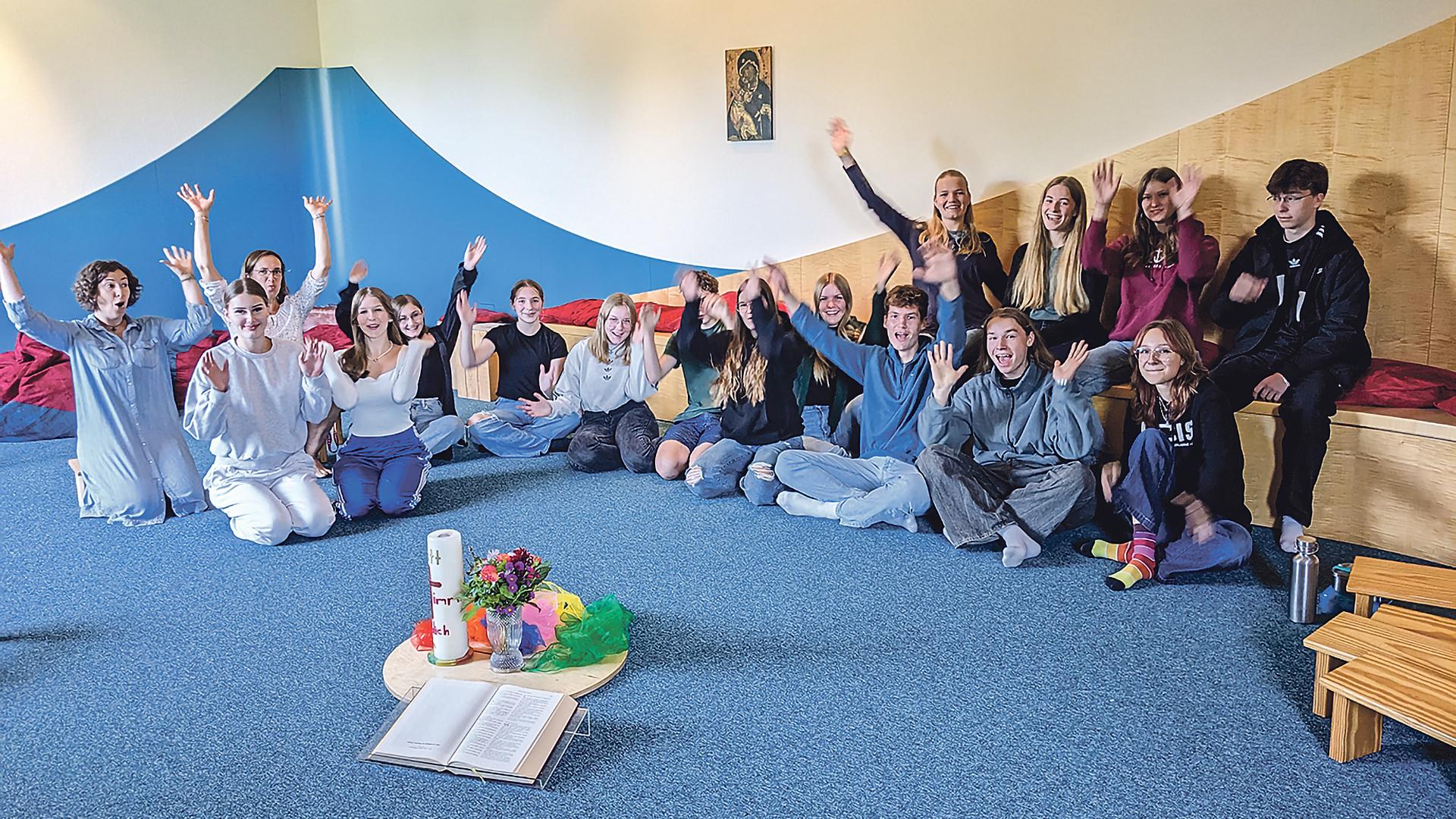 Schüler der 10. und 11. Klasse der Rostocker Don-Bosco-Schule