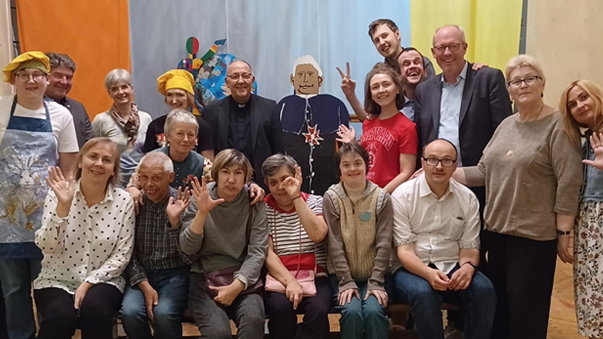 Bewohner des Bischof-Malezky-Hauses für Menschen mit geistiger Behinderung