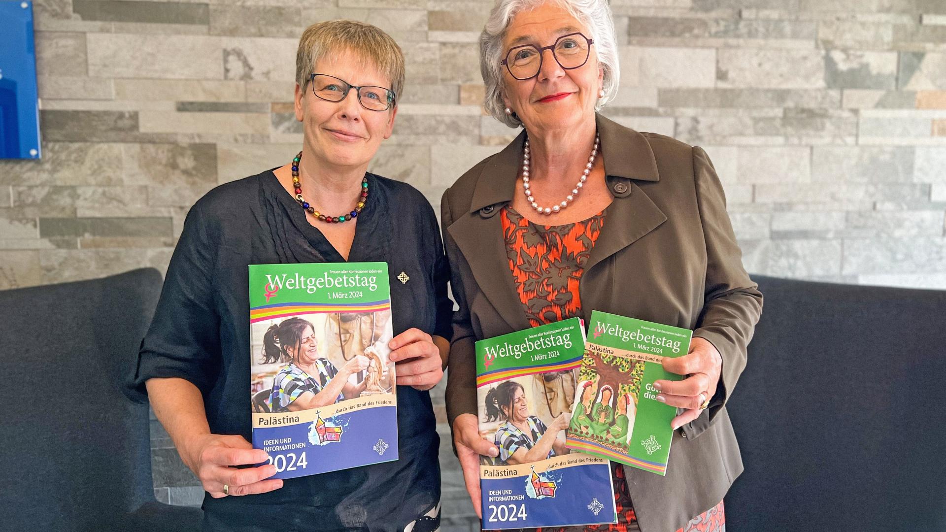 Ulrike Göken-Huismann und Brunhilde Raiser