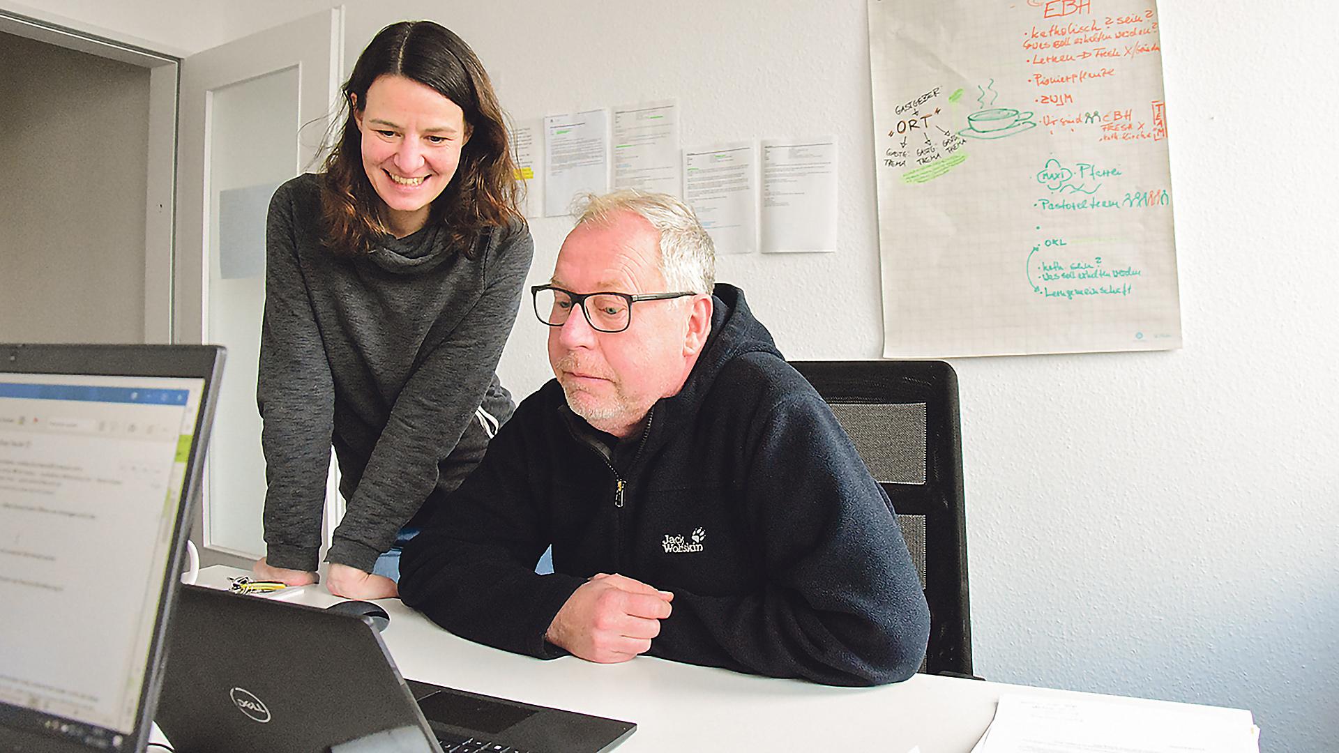 Kristina Büchle und Dirk Kähler in ihrem Büro in St. Georg.