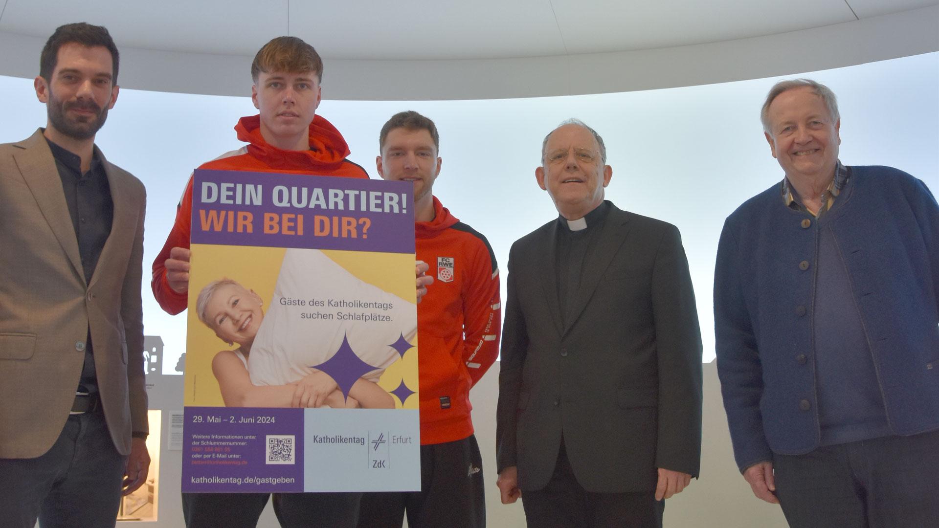 Plakatkampagne zur Suche nach Privatquartieren beim Katholikentag 2024