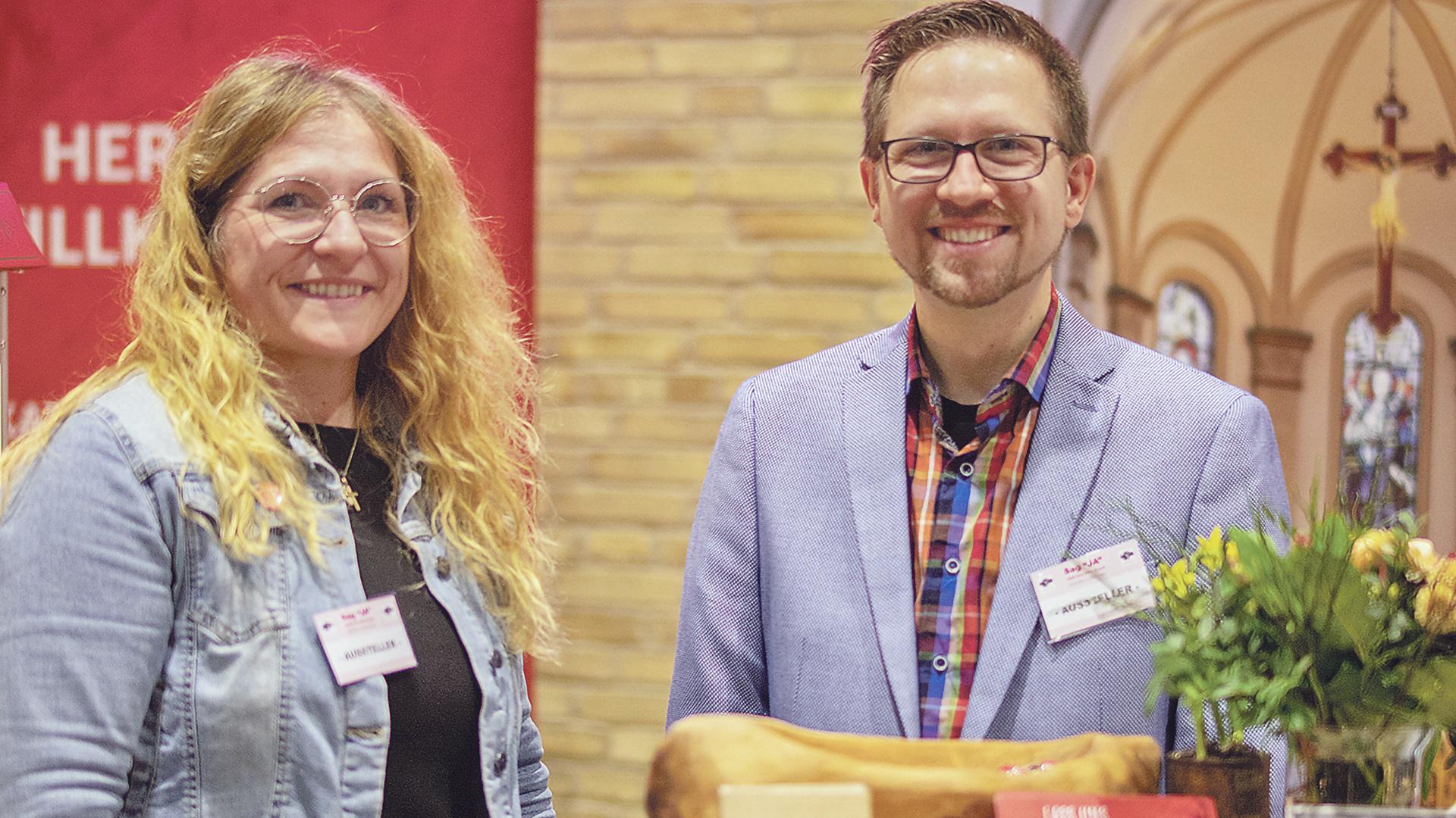 Bianca Leinung-Holtfreter und Thorsten Tauch am Messestand